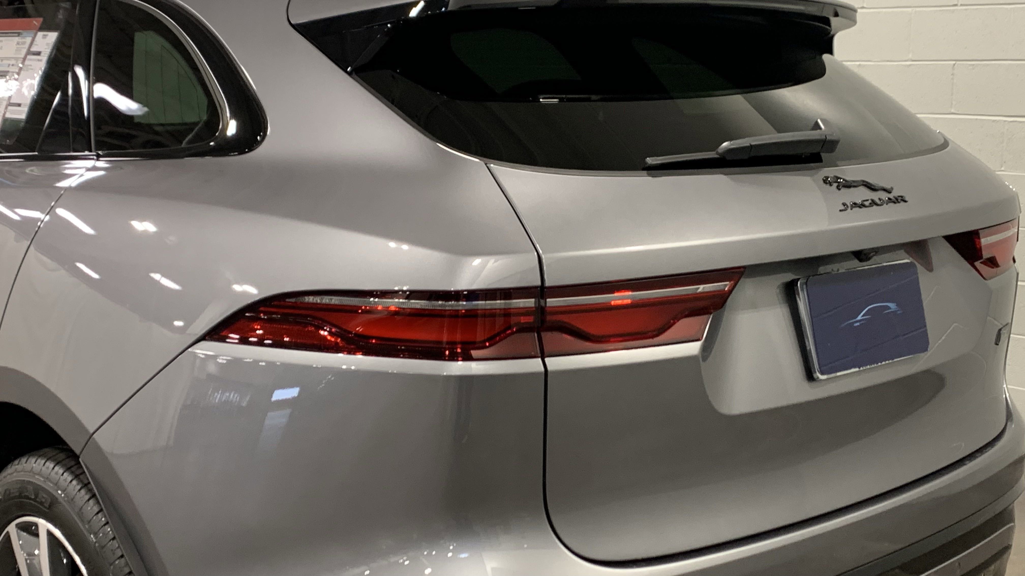 New 2026 Jaguar F-PACE R-Dynamic S image 17