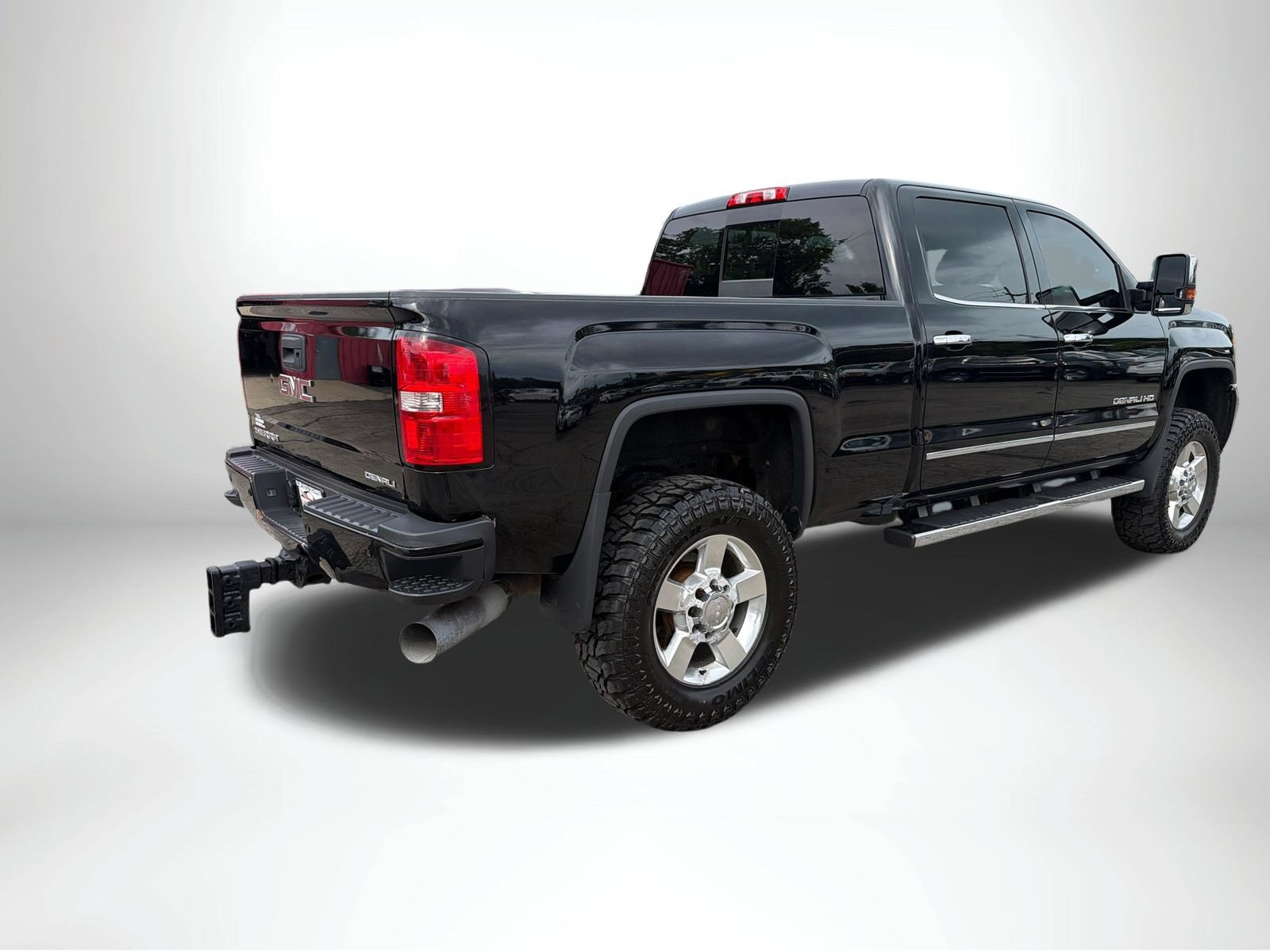 Used 2016 GMC Sierra 2500 Denali w/ Suspension Package, Off-Road AWD/4WD image 6