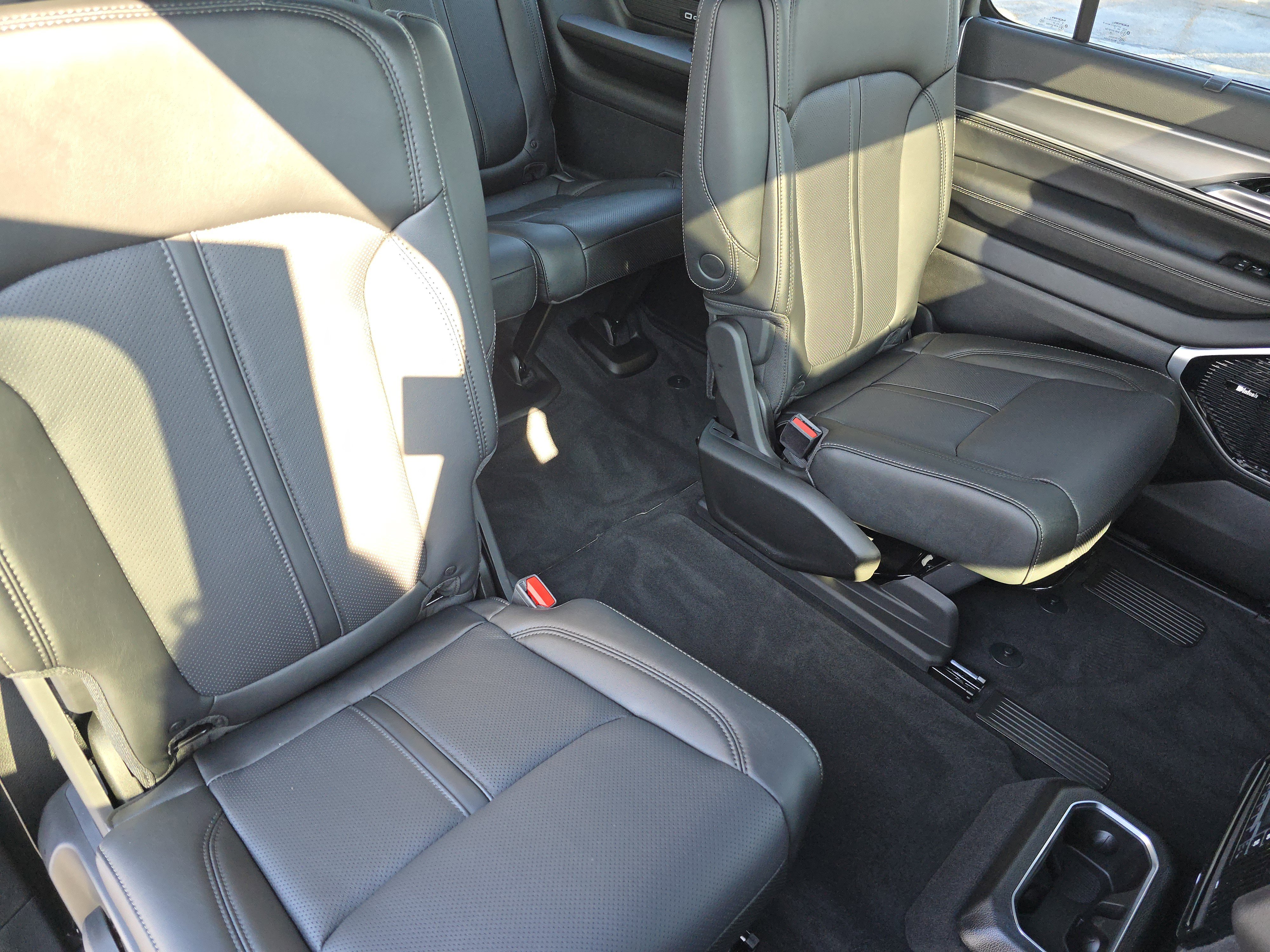 New 2026 Jeep Grand Wagoneer Limited image 32