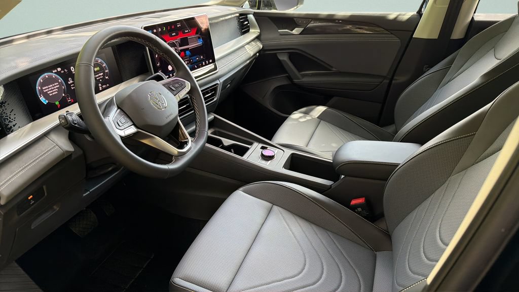 New 2026 Volkswagen Tiguan SE AWD/4WD image 26