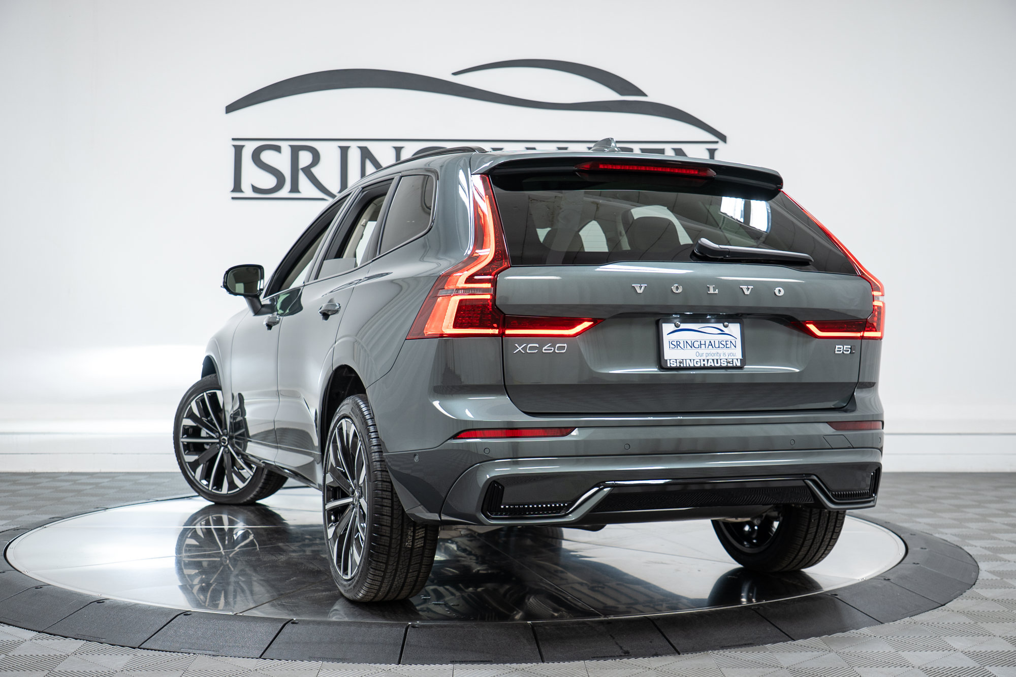 New 2027 Volvo XC60 B5 Ultra AWD/4WD image 28