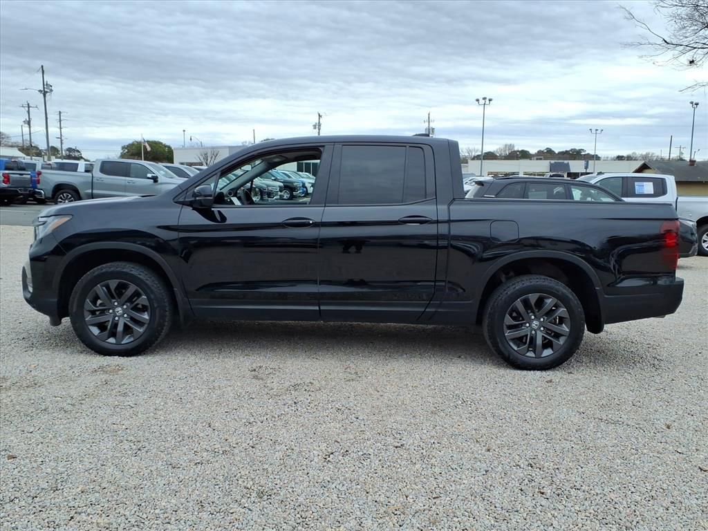 Used 2025 Honda Ridgeline Sport image 4