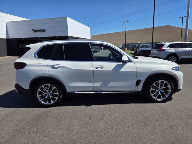 Used 2025 BMW X5 xDrive50e w/ Climate Comfort Package image 7
