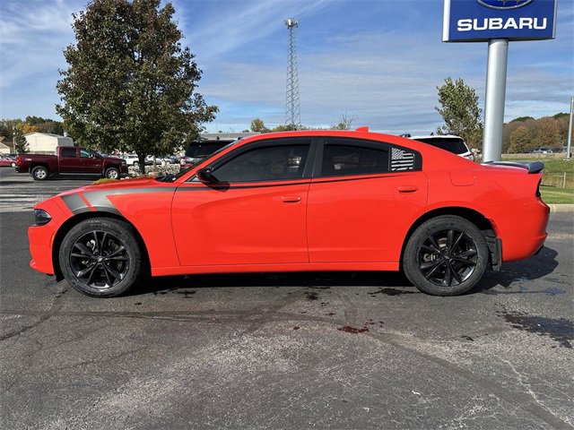 Used 2020 Dodge Charger SXT w/ Blacktop Package image 7