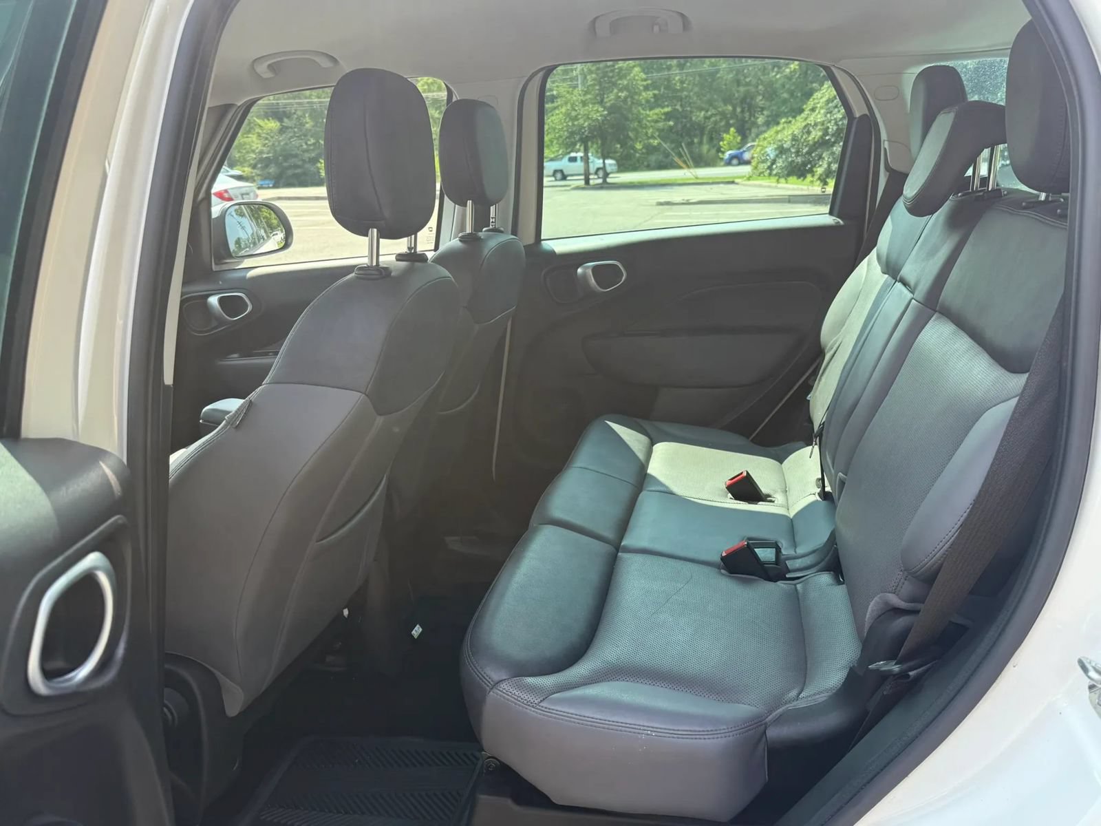 Used 2015 FIAT 500L Lounge FWD image 13