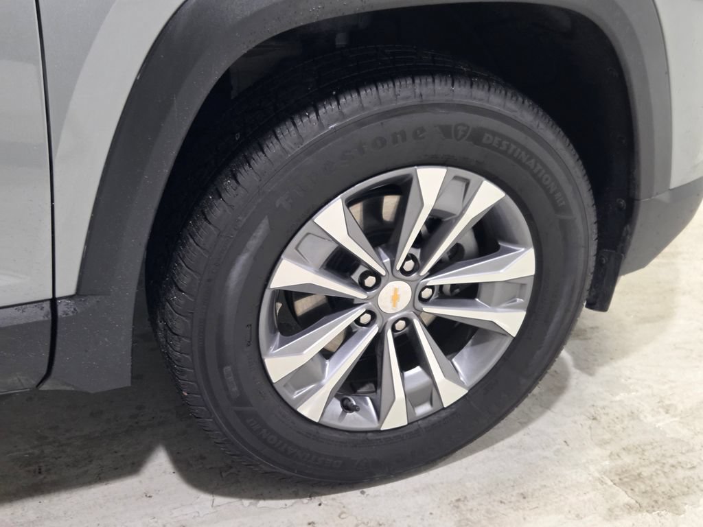 Used 2026 Chevrolet Equinox LT FWD image 22
