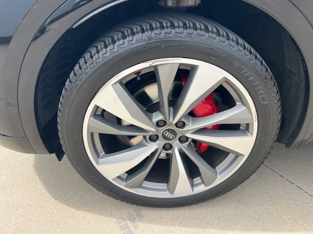 Used 2022 Audi SQ5 Prestige AWD/4WD image 10
