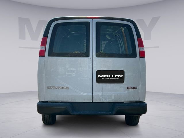 Used 2023 GMC Savana 3500 Extended w/ Driver Convenience Package image 4