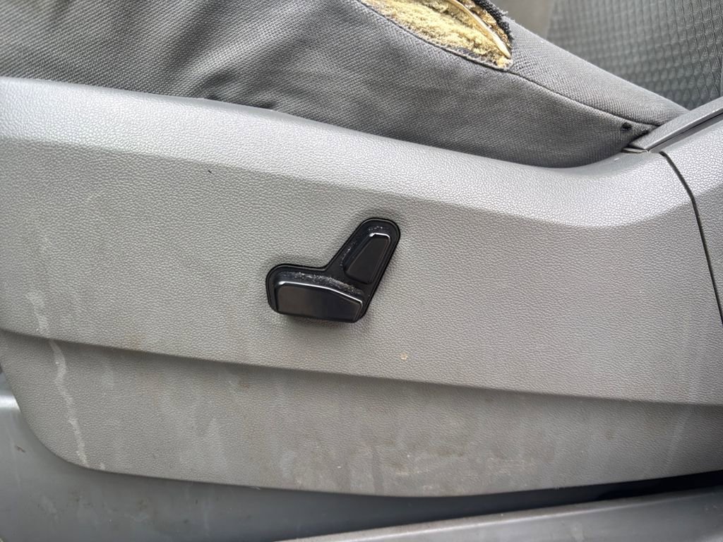 Used 2010 Dodge Grand Caravan SXT FWD image 12