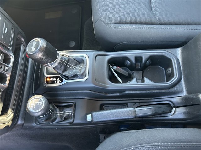 Used 2023 Jeep Wrangler Sahara image 29