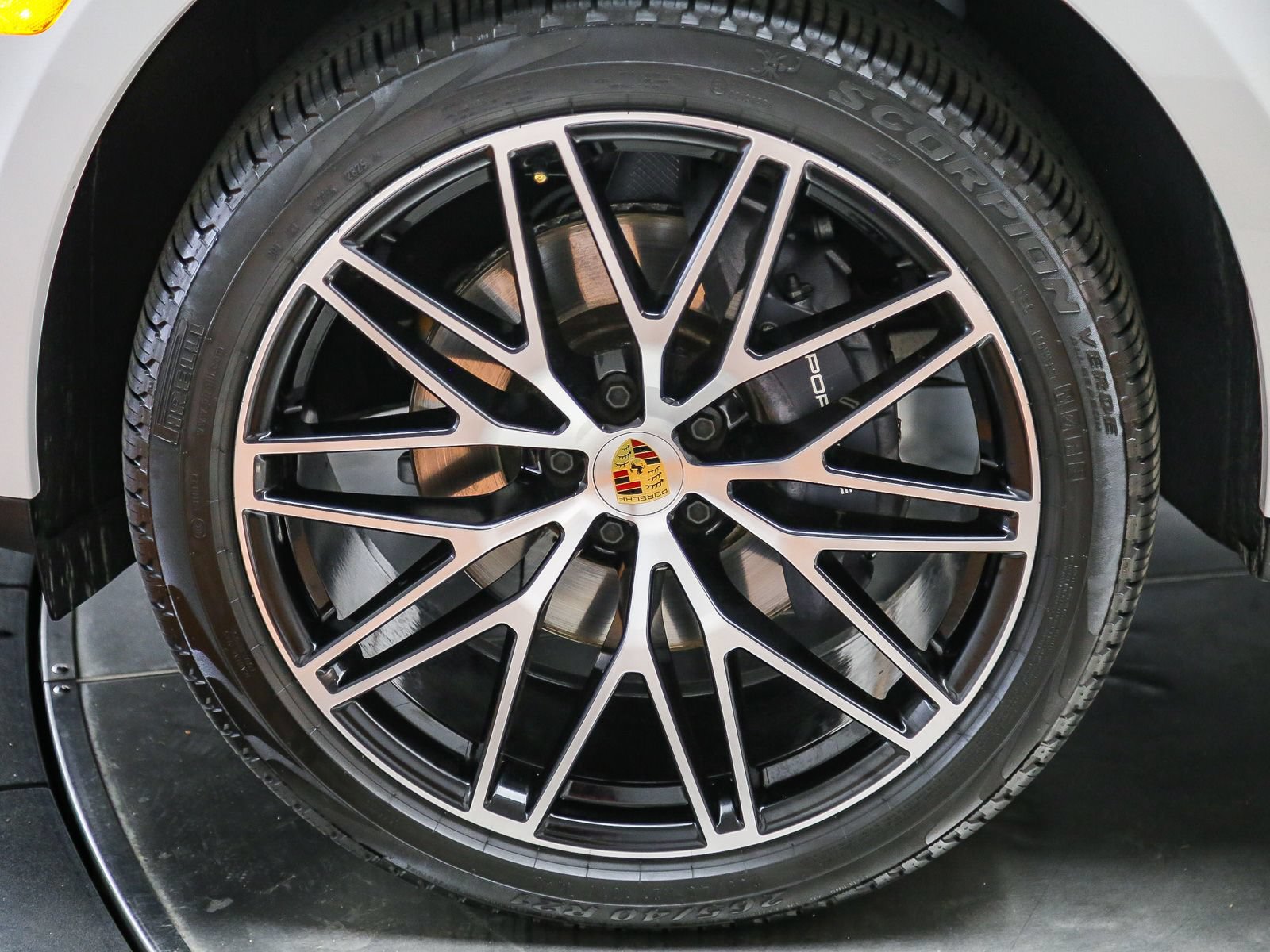 Certified 2026 Porsche Macan AWD/4WD image 46