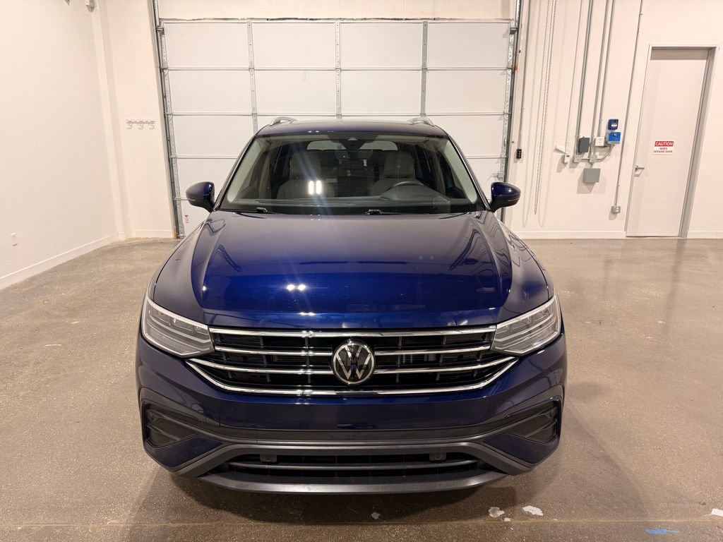 Used 2022 Volkswagen Tiguan SE image 2
