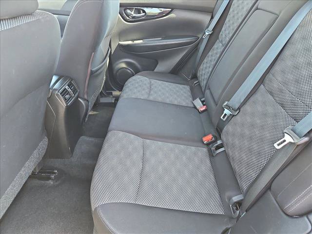Used 2020 Nissan Rogue Sport SV AWD/4WD image 23