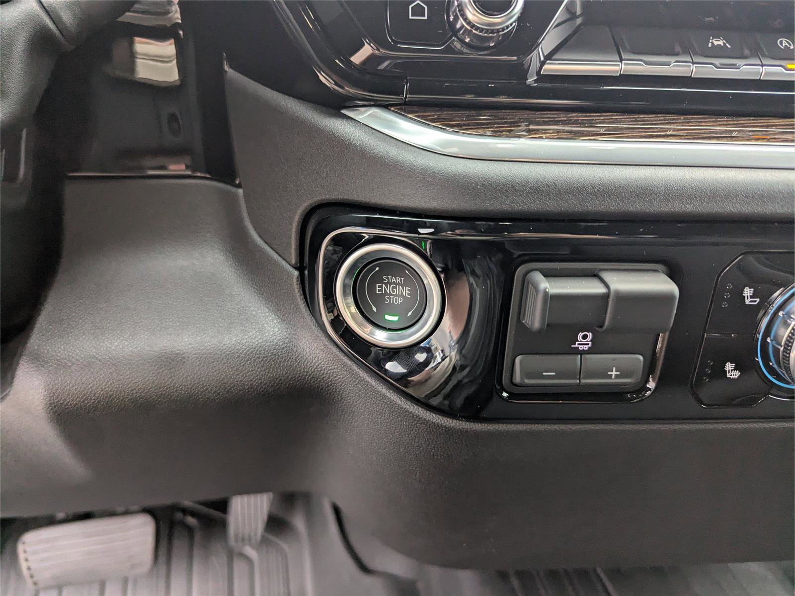 New 2026 GMC Sierra 1500 Elevation w/ LPO, Elevation Black Package image 26