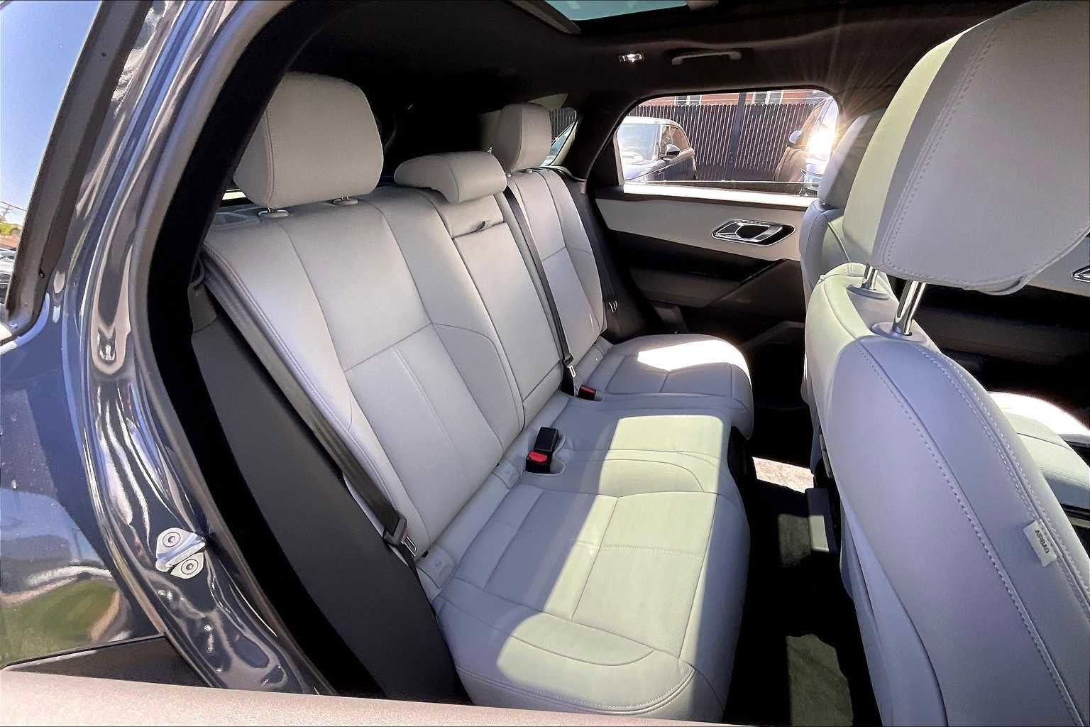 New 2026 Land Rover Range Rover Velar Dynamic SE image 27