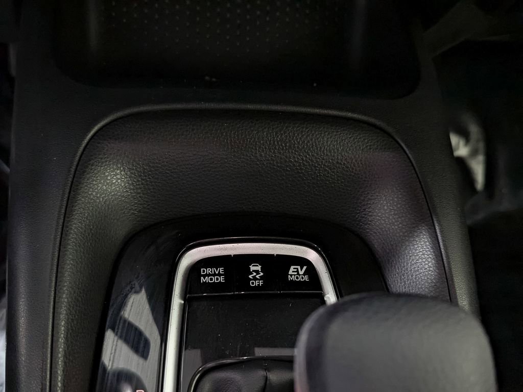Used 2023 Toyota Corolla LE image 29