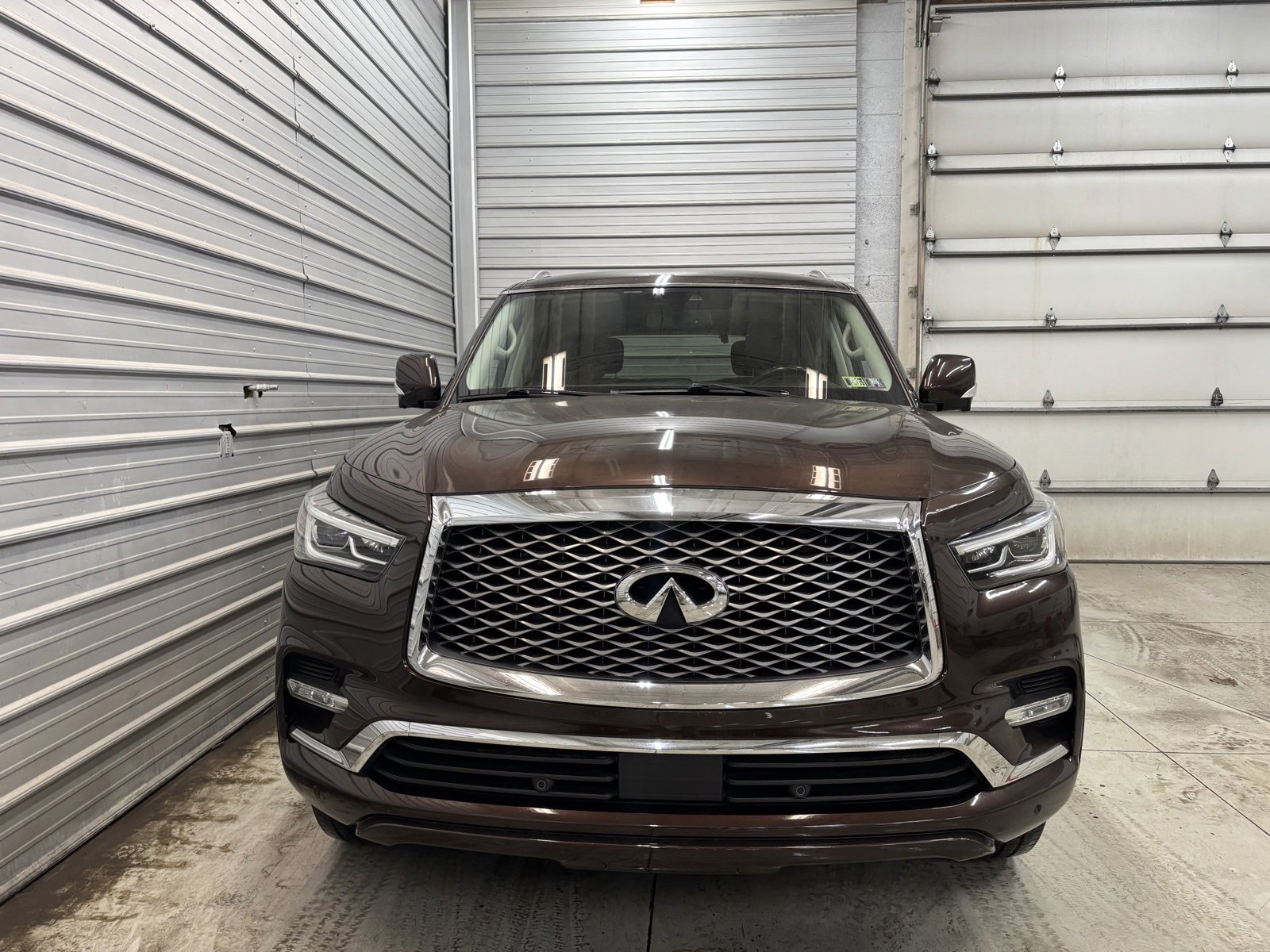 Used 2019 INFINITI QX80 Luxe w/ Proassist Package image 2