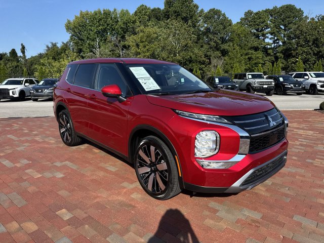 Used 2025 Mitsubishi Outlander SE FWD image 38