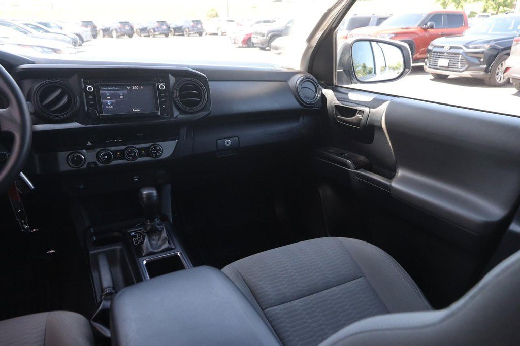 Used 2018 Toyota Tacoma SR AWD/4WD image 22
