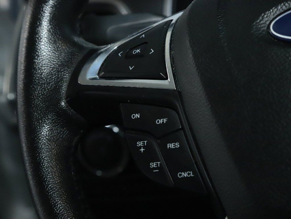 Used 2018 Ford Edge Titanium image 22