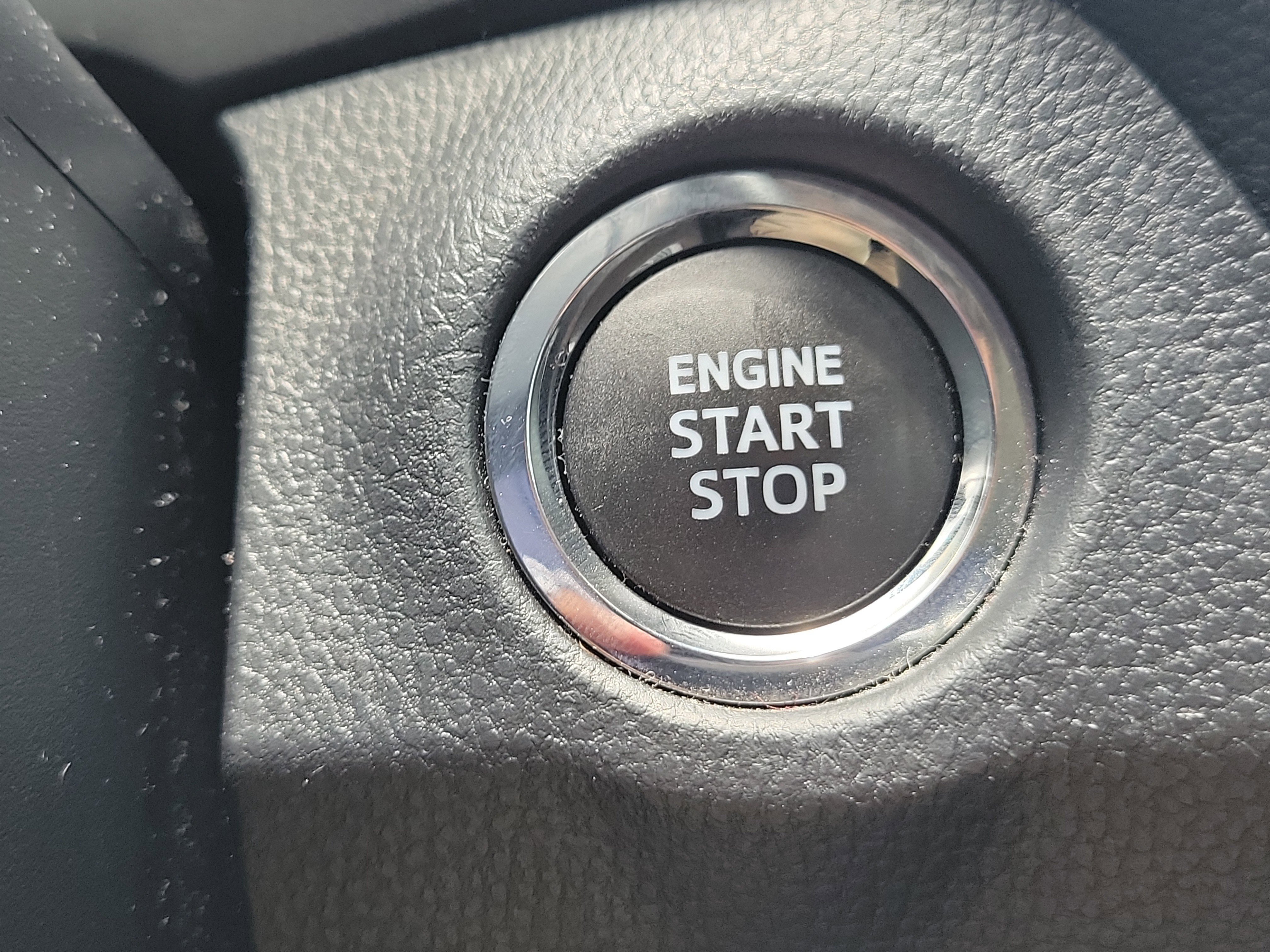 Used 2024 Toyota RAV4 XLE FWD image 32