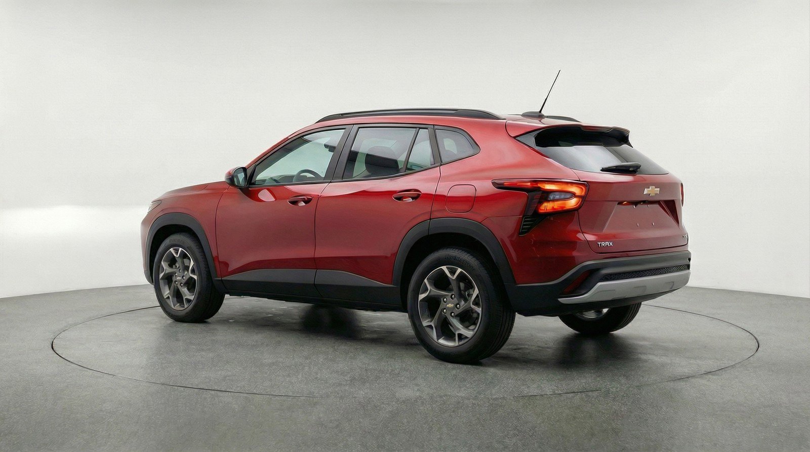 Used 2025 Chevrolet Trax LT image 6