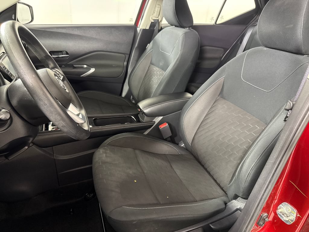 Used 2024 Nissan Kicks SV w/ Interior Electronics Package FWD image 10
