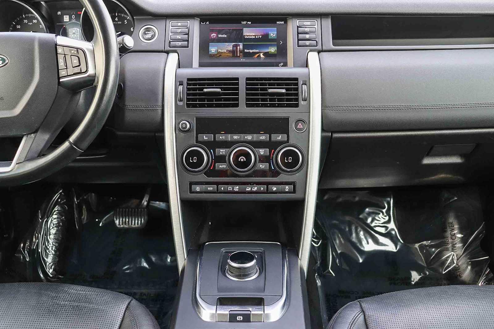 Used 2018 Land Rover Discovery Sport HSE image 13