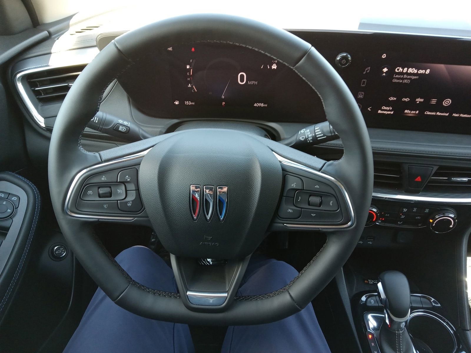 Used 2025 Buick Encore GX Sport Touring w/ Advanced Technology Package AWD/4WD image 13