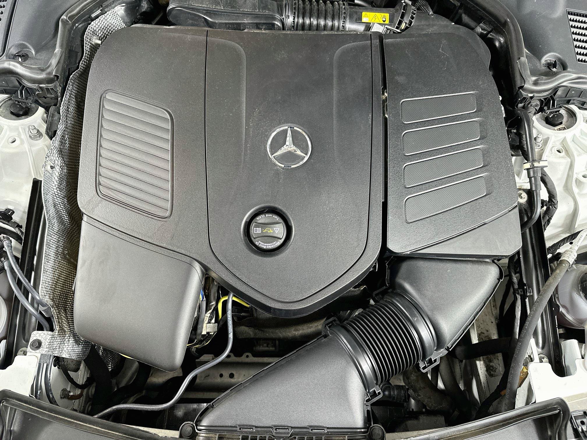 Used 2025 Mercedes-Benz C 300 4MATIC Sedan image 33