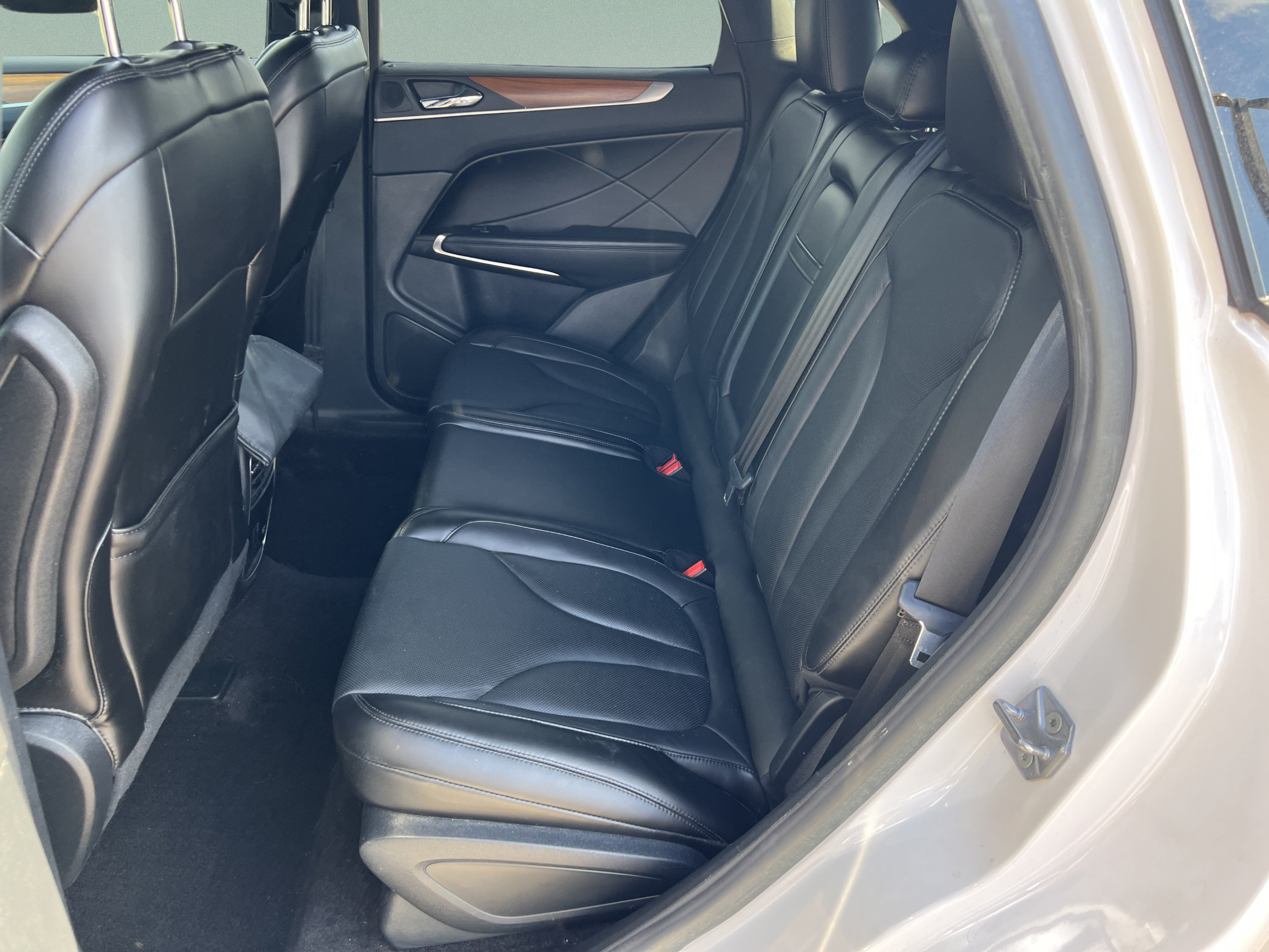 Used 2019 Lincoln MKC Reserve w/ MKC Climate Package FWD image 24