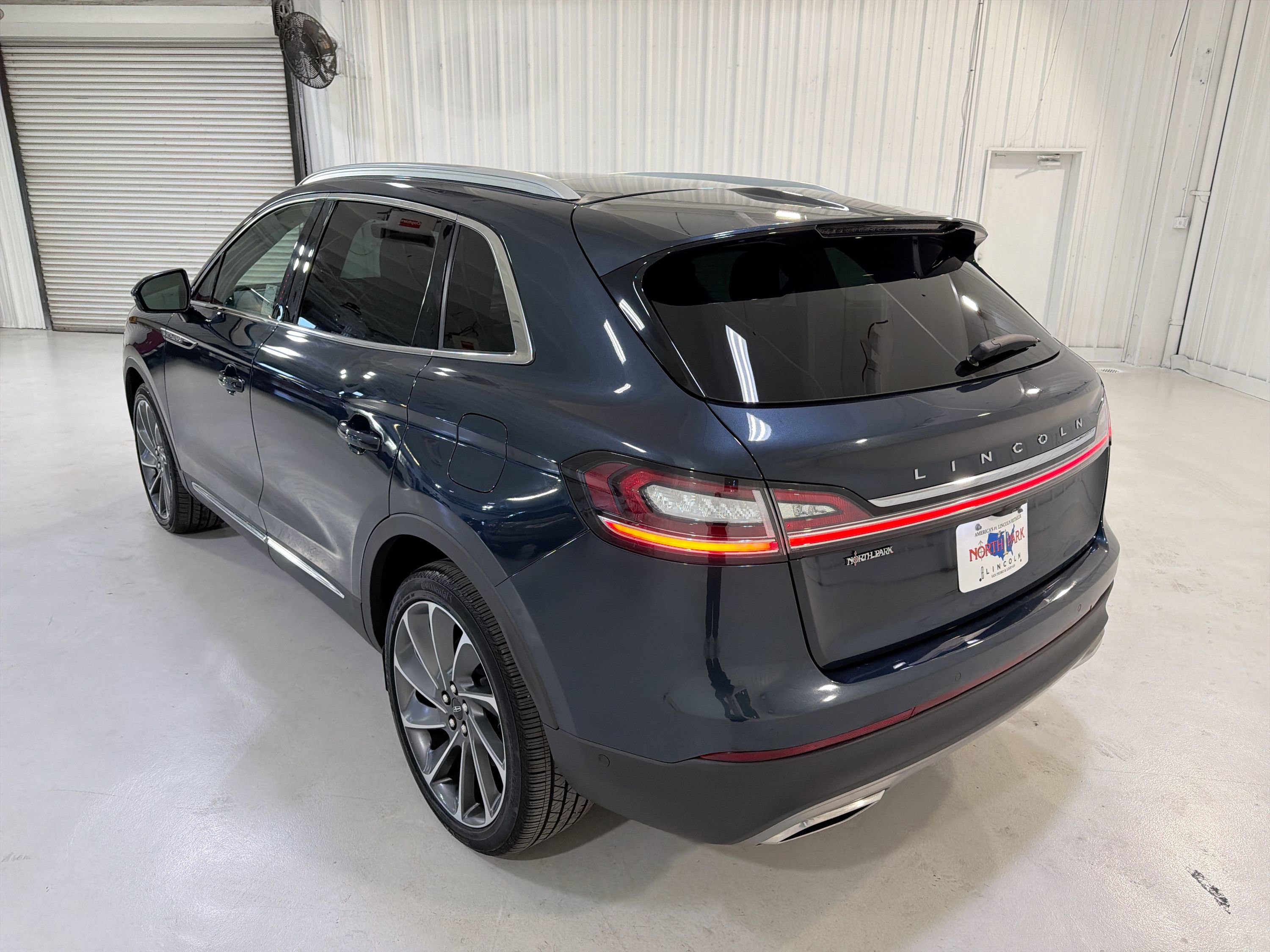 Used 2023 Lincoln Nautilus Reserve w/ Equipment Group 201A AWD/4WD image 26