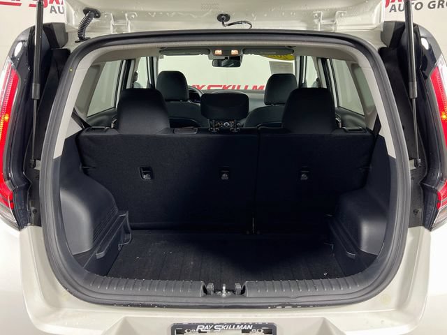 Used 2025 Kia Soul LX FWD image 23