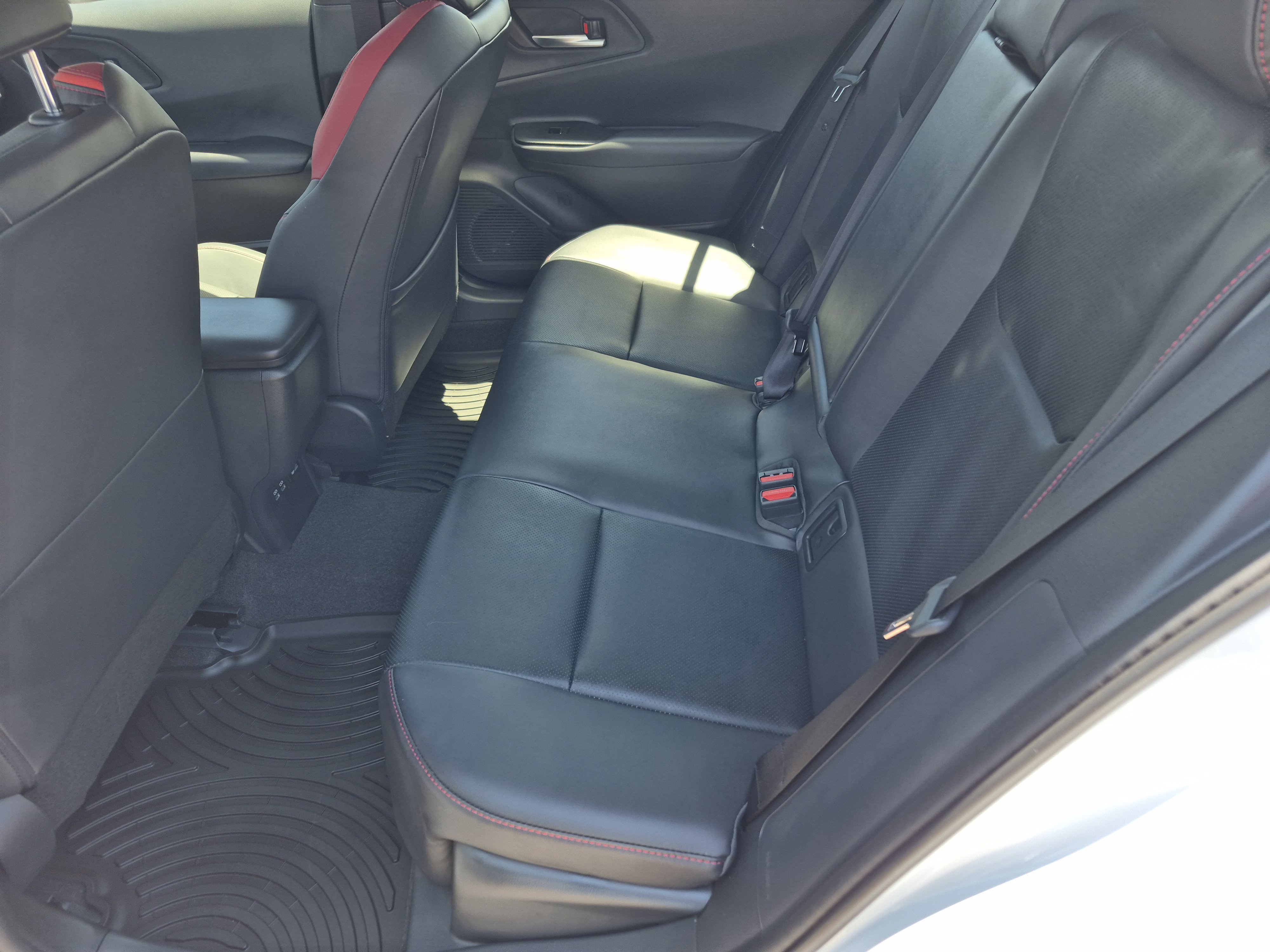 Used 2026 Toyota Prius Plug-In Hybrid FWD image 17