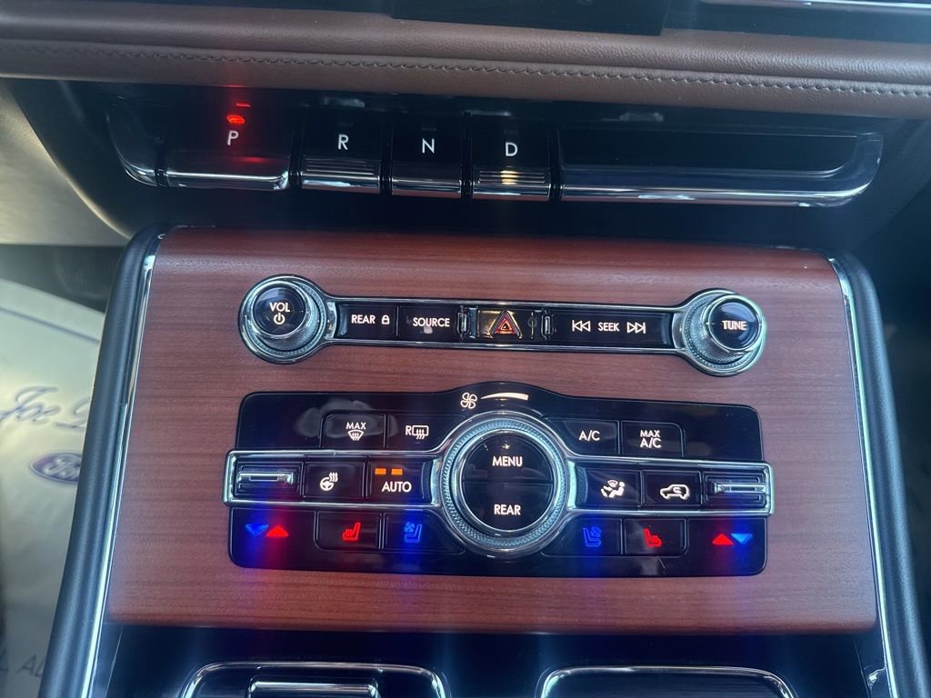 Used 2022 Lincoln Aviator Reserve w/ Equipment Group 201A AWD/4WD image 41