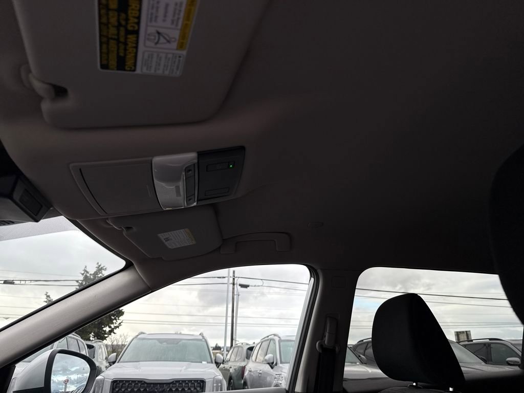 Used 2022 Nissan Rogue SV image 23