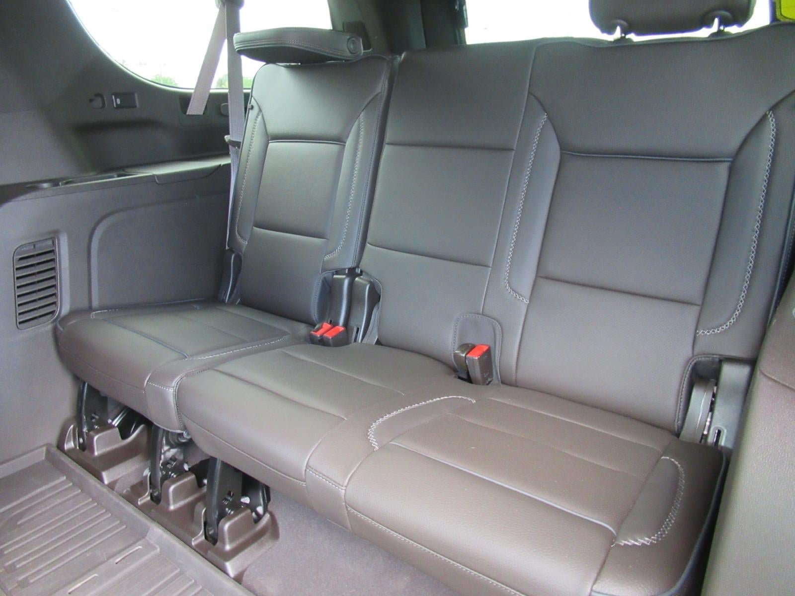 Used 2024 GMC Yukon XL Denali RWD image 37