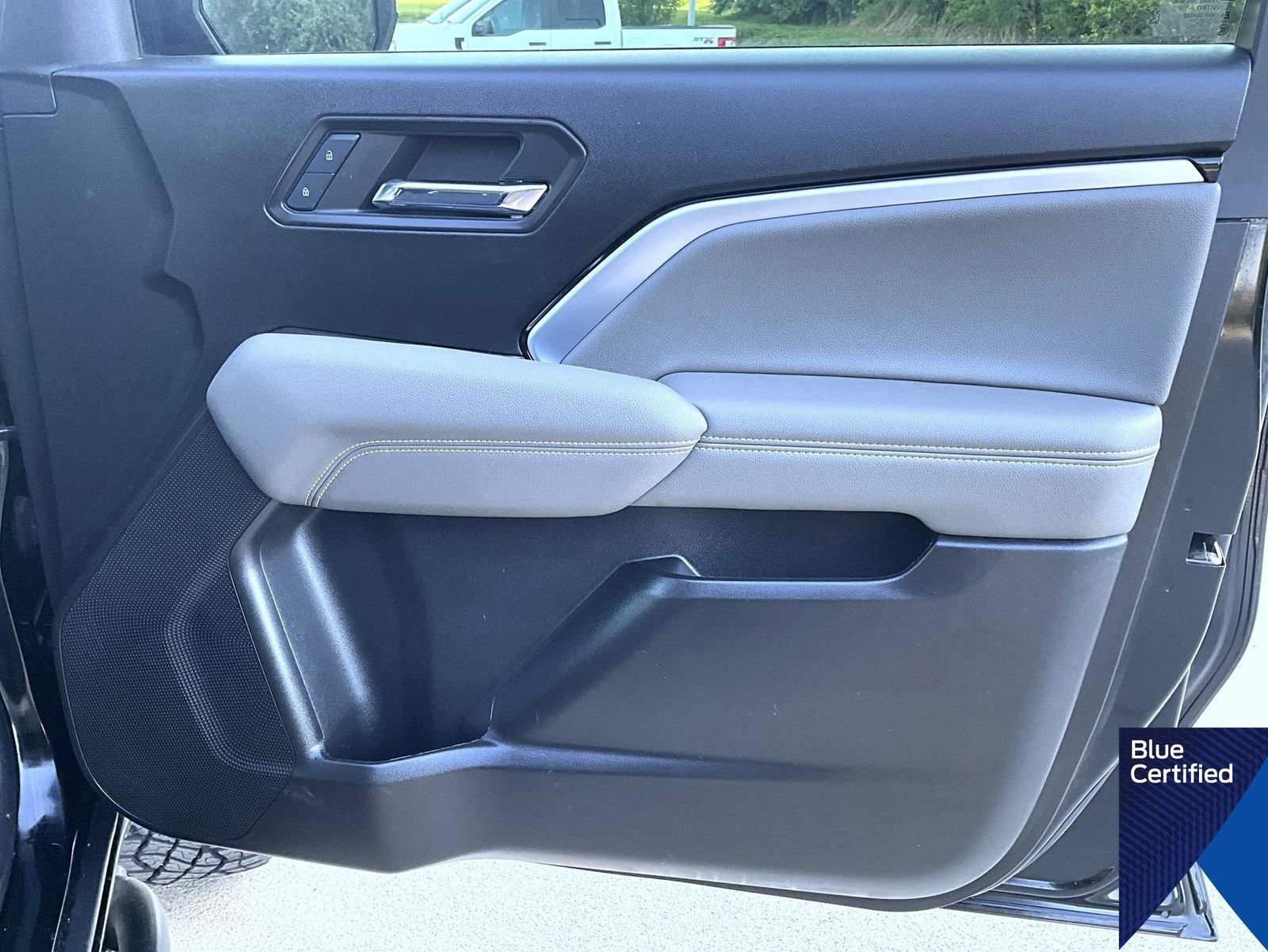 Used 2024 Chevrolet Colorado ZR2 w/ Technology Package AWD/4WD image 17