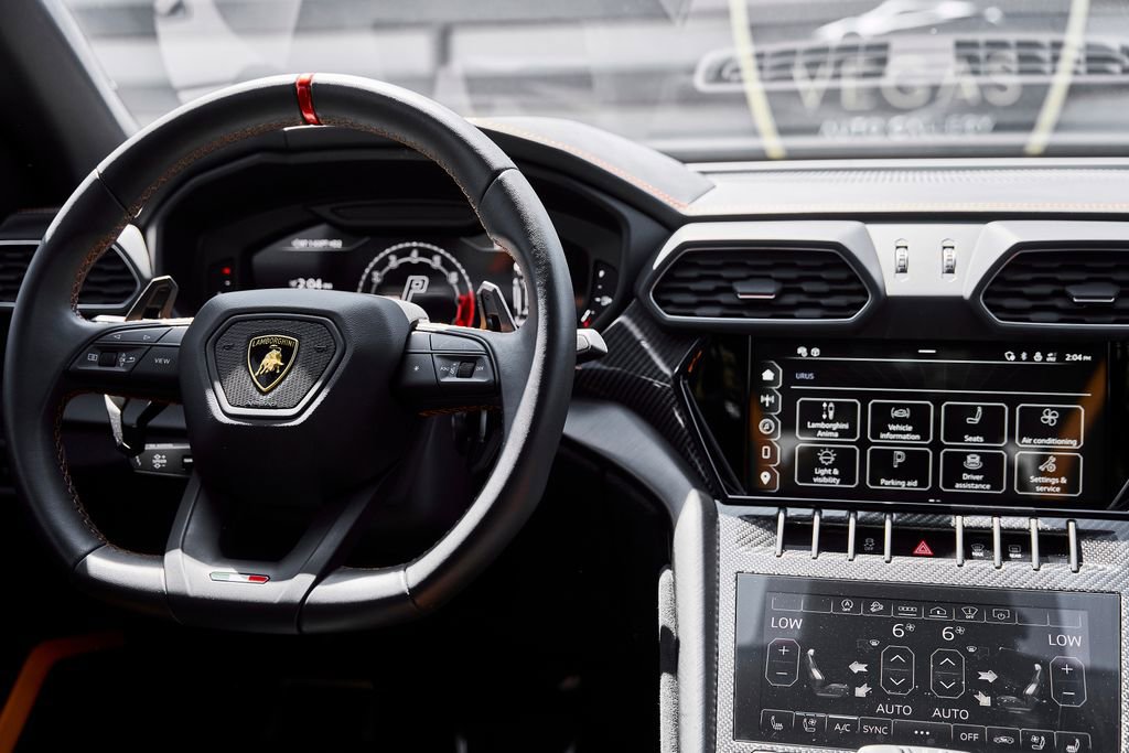 Used 2023 Lamborghini Urus Performante AWD/4WD image 64