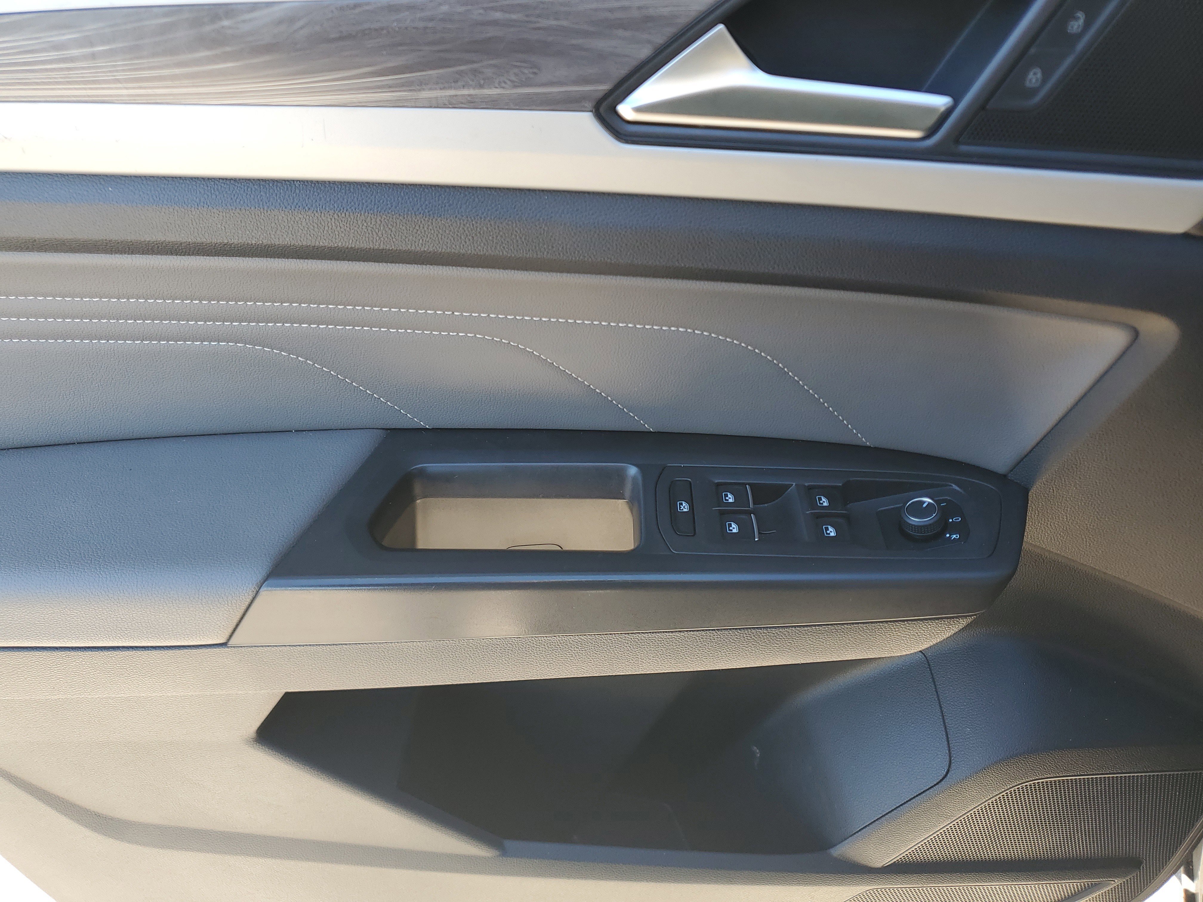 Used 2019 Volkswagen Atlas SEL image 17