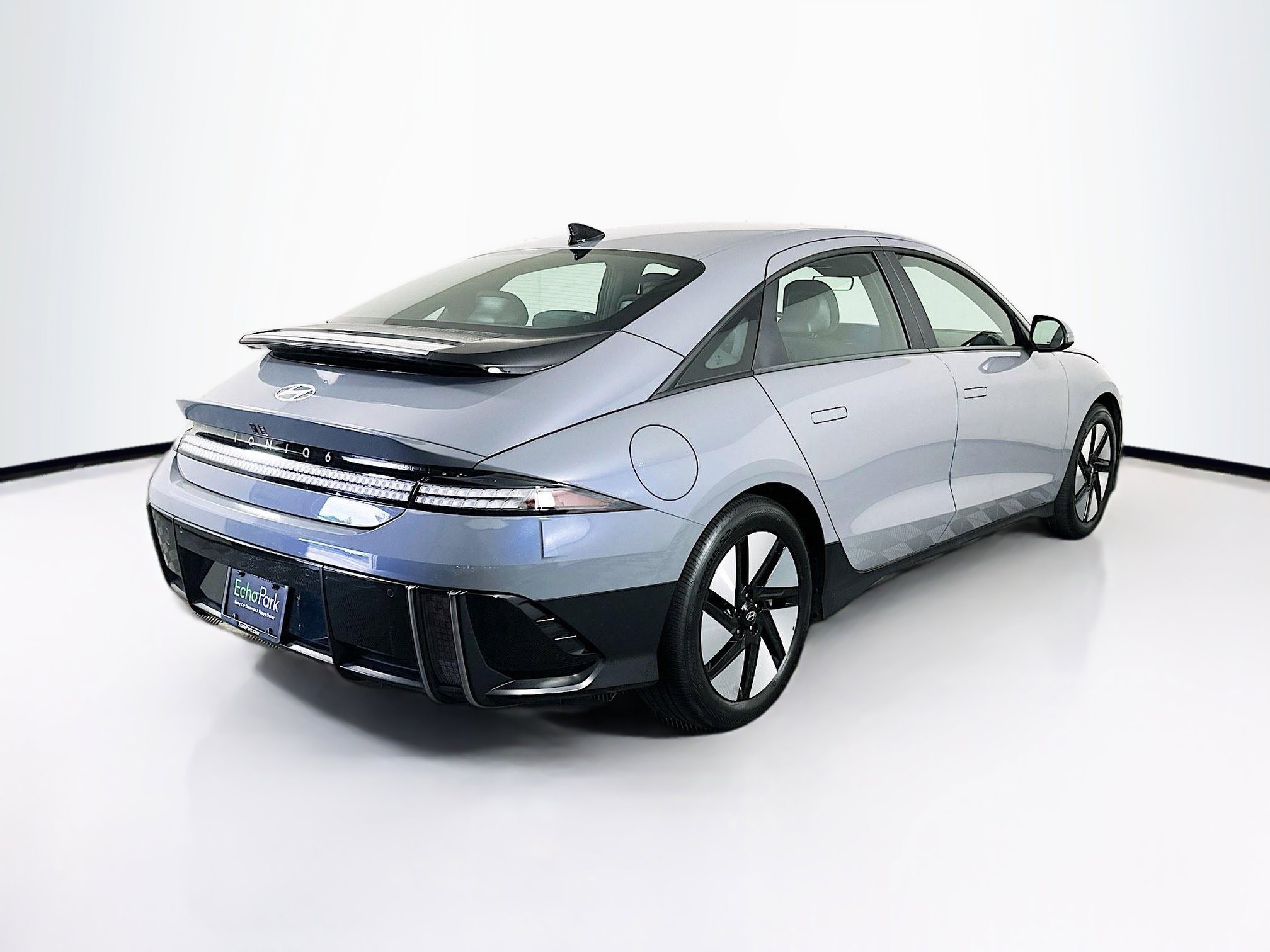 Used 2024 Hyundai Ioniq 6 SE RWD image 9
