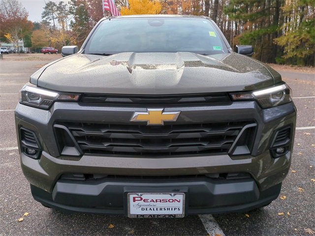 Used 2023 Chevrolet Colorado LT w/ LT Convenience Package III image 9