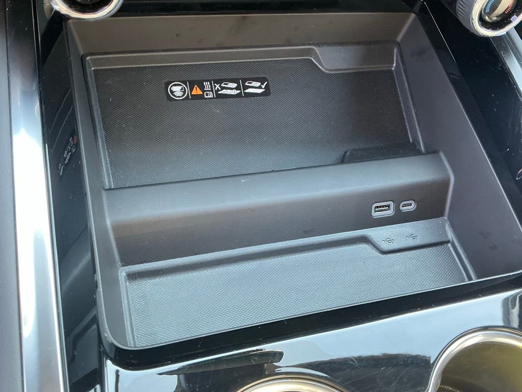 Used 2025 Chevrolet Tahoe LT image 40