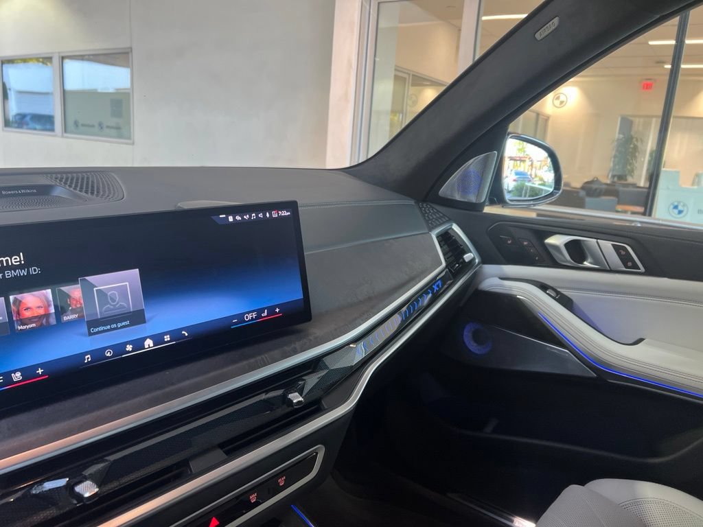 Certified 2025 BMW X7 xDrive40i w/ Executive Package AWD/4WD image 16
