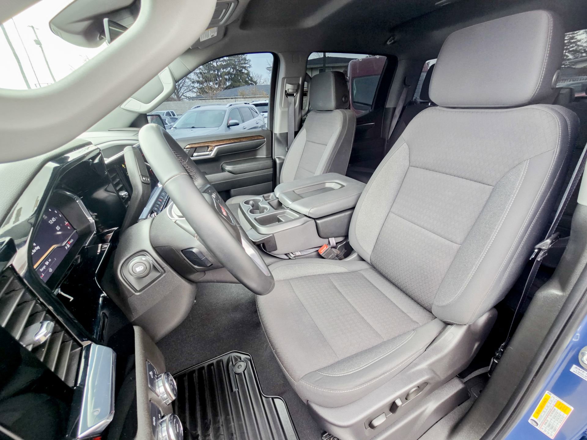 Used 2024 GMC Sierra 1500 Elevation image 25