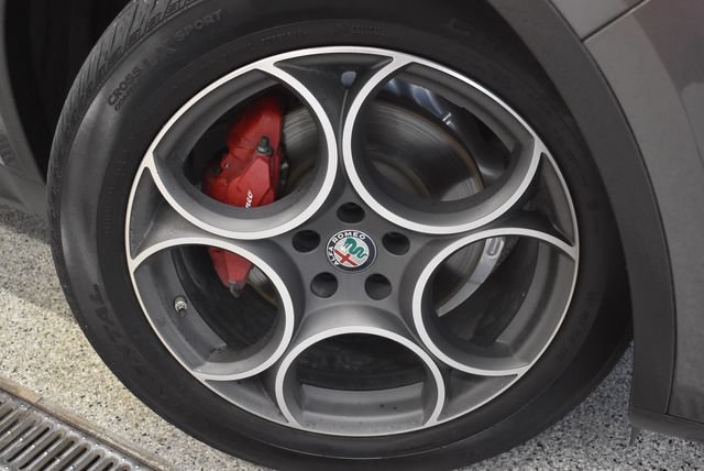 Used 2018 Alfa Romeo Stelvio Ti AWD/4WD image 30