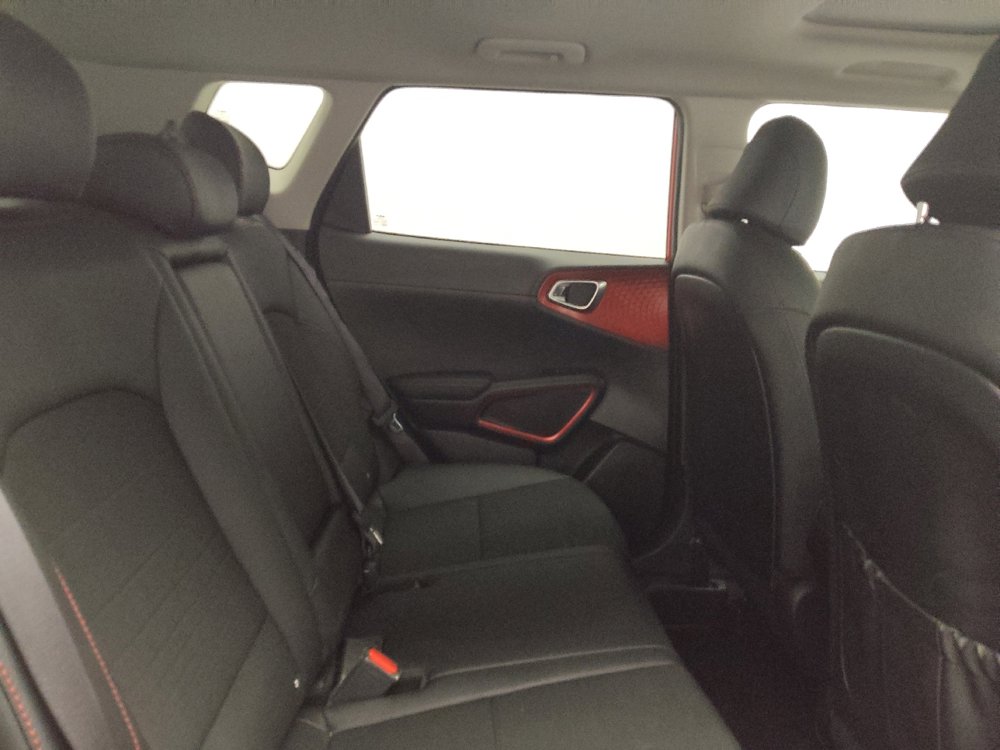 Used 2022 Kia Soul Turbo image 19