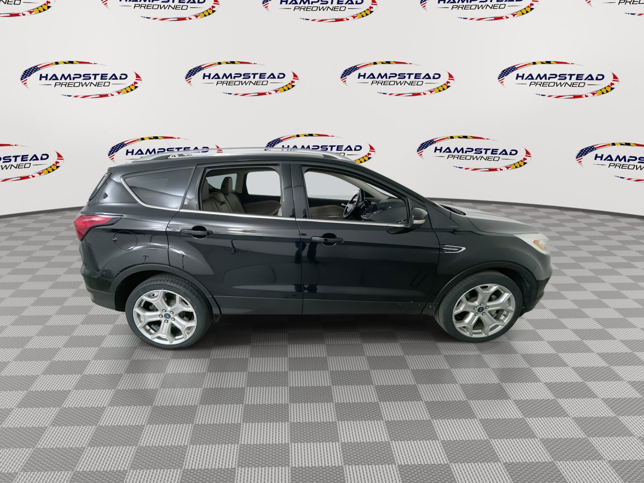 Used 2019 Ford Escape Titanium image 9