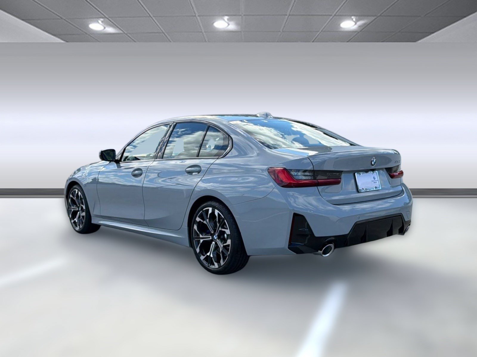New 2026 BMW 330i Sedan w/ M Sport Package RWD image 3