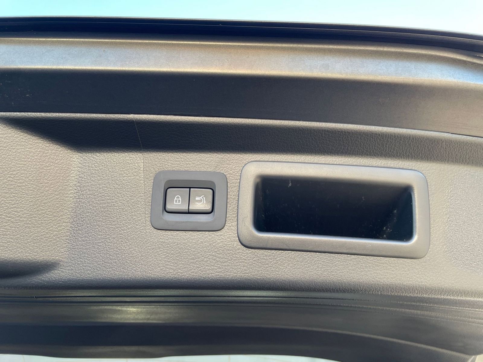 Used 2025 MAZDA CX-50 AWD 2.5 S w/ Preferred Package image 23